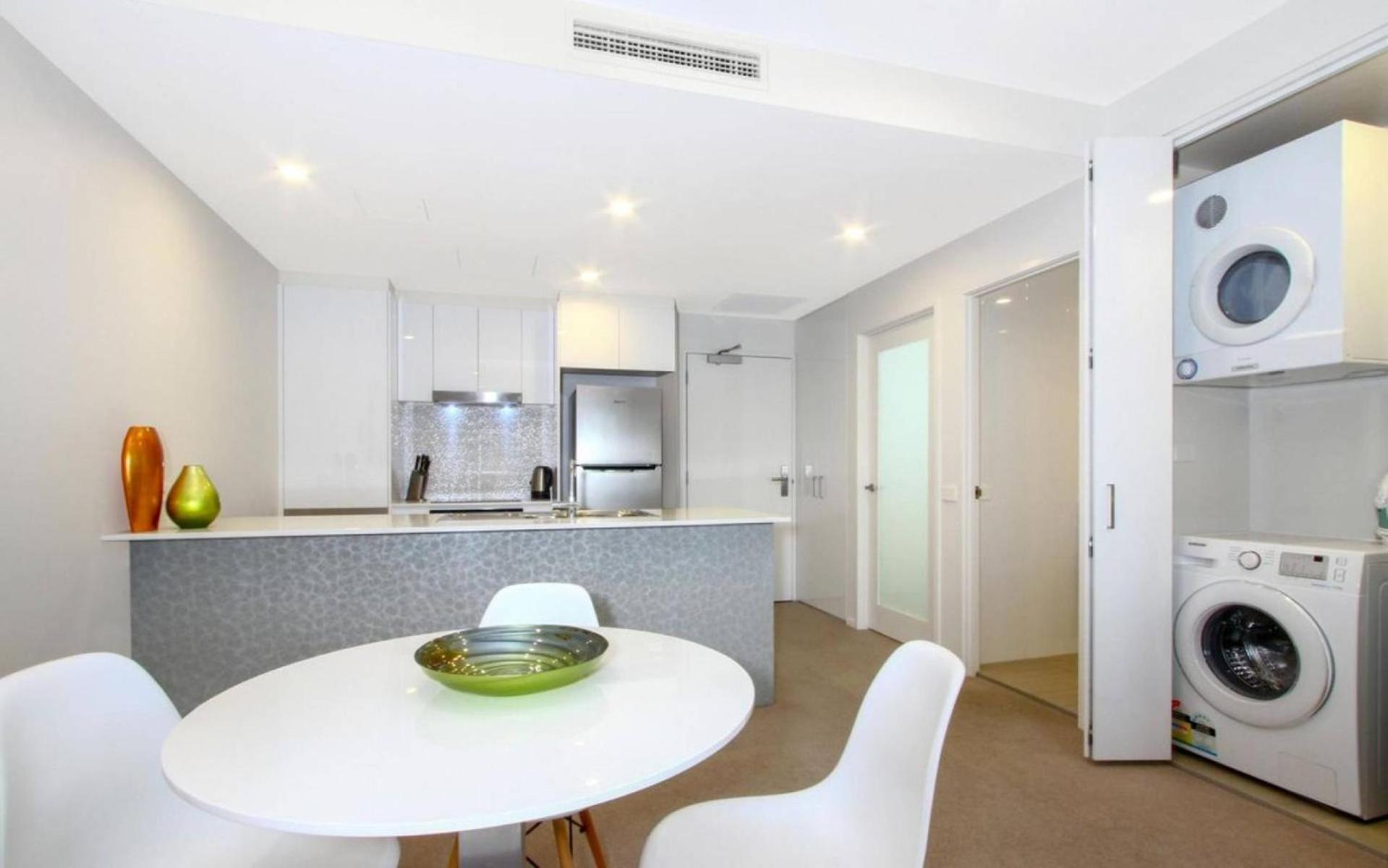 Iq Smart Apartments 704 Braddon Act Canberra Exterior photo